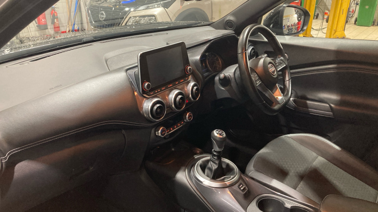 Nissan Juke 1.0 DiG-T 114 N-Connecta 5dr Petrol Hatchback